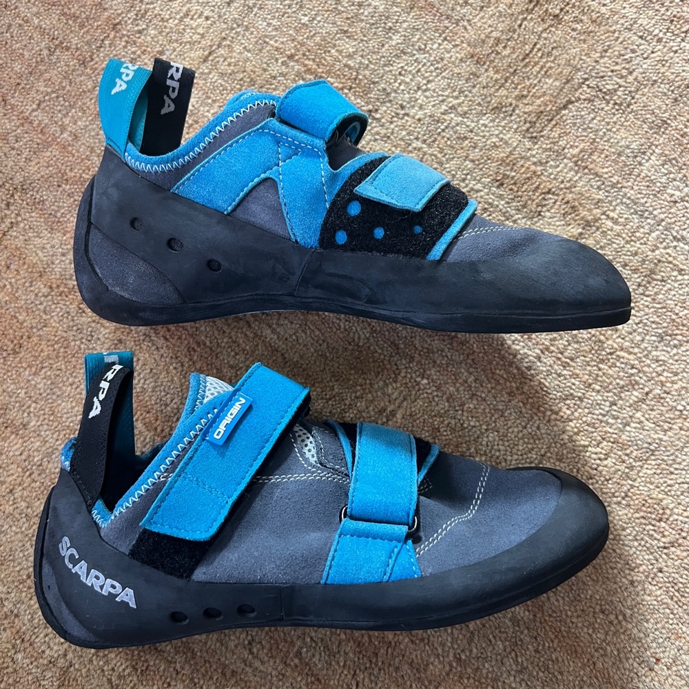 scarpa origin - women size 7.5-8 (size 40 tag) - like brand new condition